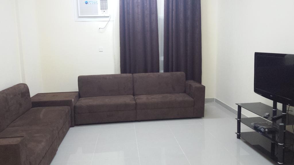 Golden Seasons Furnished Apartment Salalah Room photo